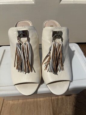 Louise et Cie Cream Leather Tassel Peep-Toe Mules